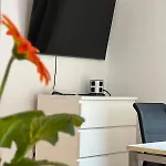 Yellow House - 5 שטייר