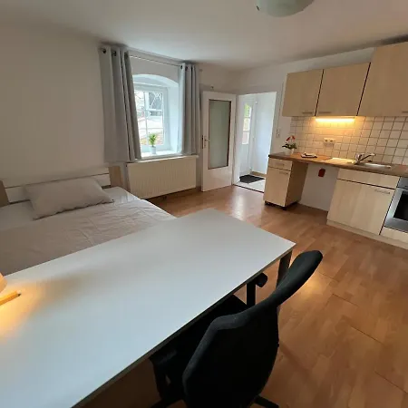 Yellow House - 5 * Steyr
