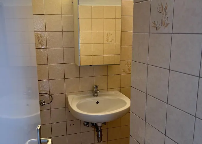 Yellow House - 5 Steyr