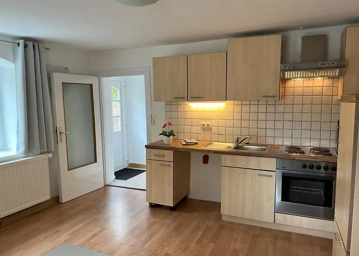 Yellow House - 5 * 施泰尔