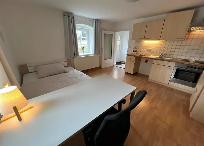 Yellow House - 5 * 施泰尔